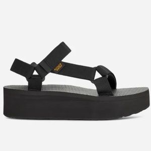 Flatform Universal Teva Women’s Size 7 Black